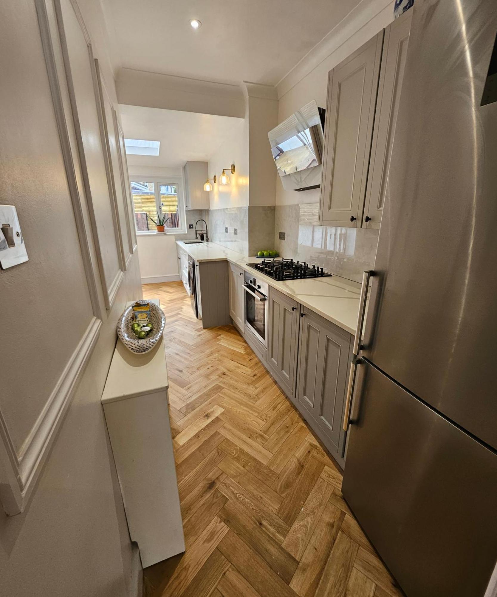 Wembley London Lovely 6 Bed House Sleeps Up To 14 外观 照片